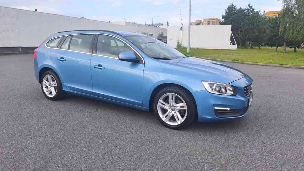 Volvo V60 D3 2.0,110kW,ČR,bez AdBlue,garážován - foto 3