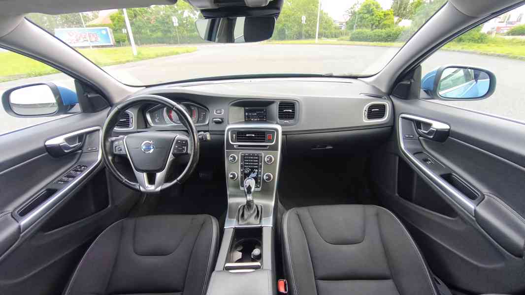 Volvo V60 D3 2.0,110kW,ČR,bez AdBlue,garážován - foto 11