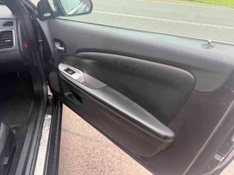 Lancia Flavia 200S Kabrio 2,4 i limited 2012 - foto 14