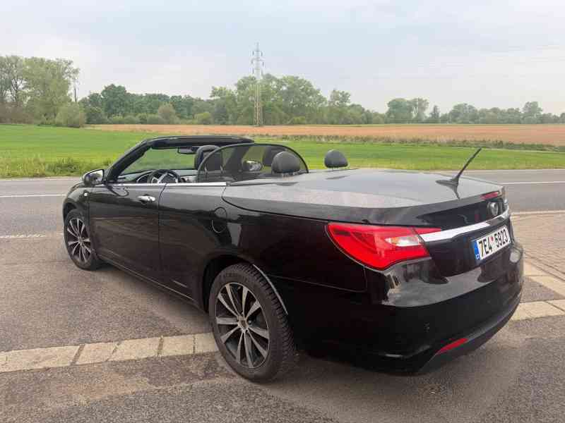 Lancia Flavia 200S Kabrio 2,4 i limited 2012 - foto 1