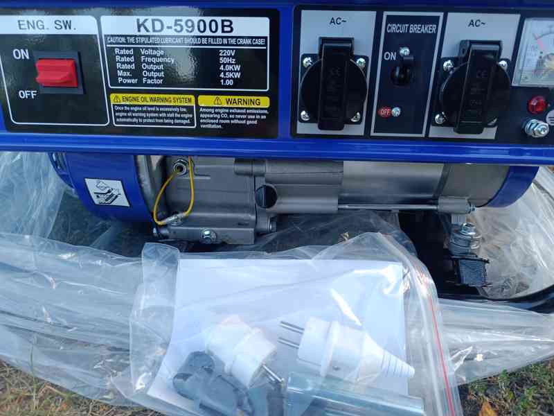 Elektrocentrála 4,5 kW, benzínová centrála, generátor. - foto 8