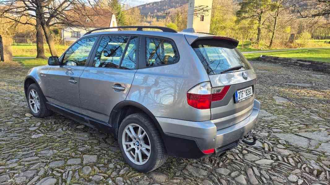 BMW X3 2,0   i benzín - foto 5