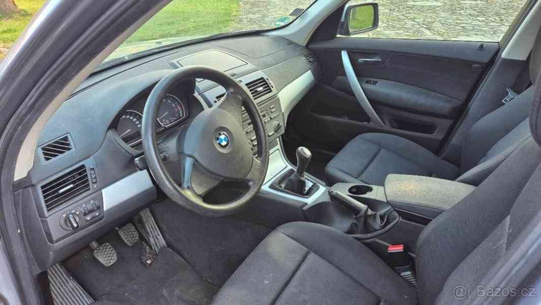 BMW X3 2,0   i benzín - foto 8