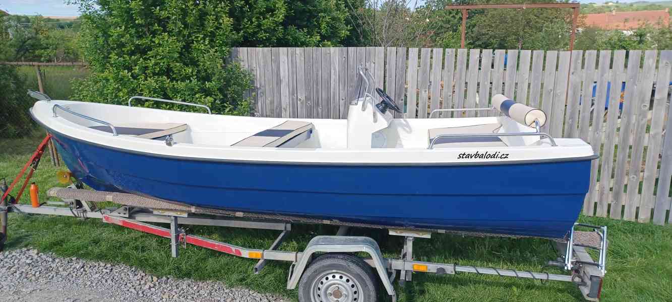 Motorový člun A430