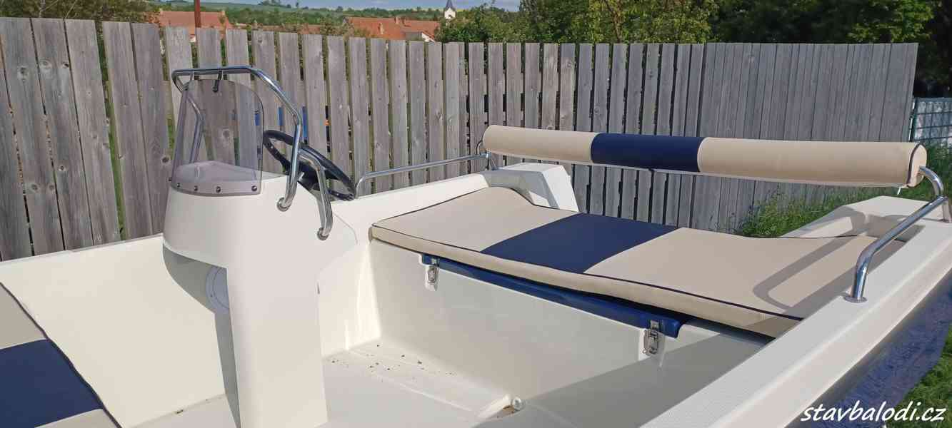 Motorový člun A430 - foto 5