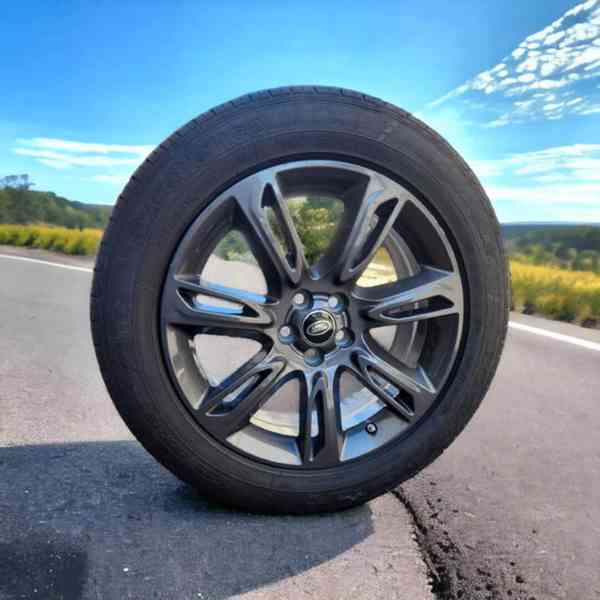 ❄️ Prodám zimní alu kola R19 – originál pro Land Rover Evoqu - foto 3