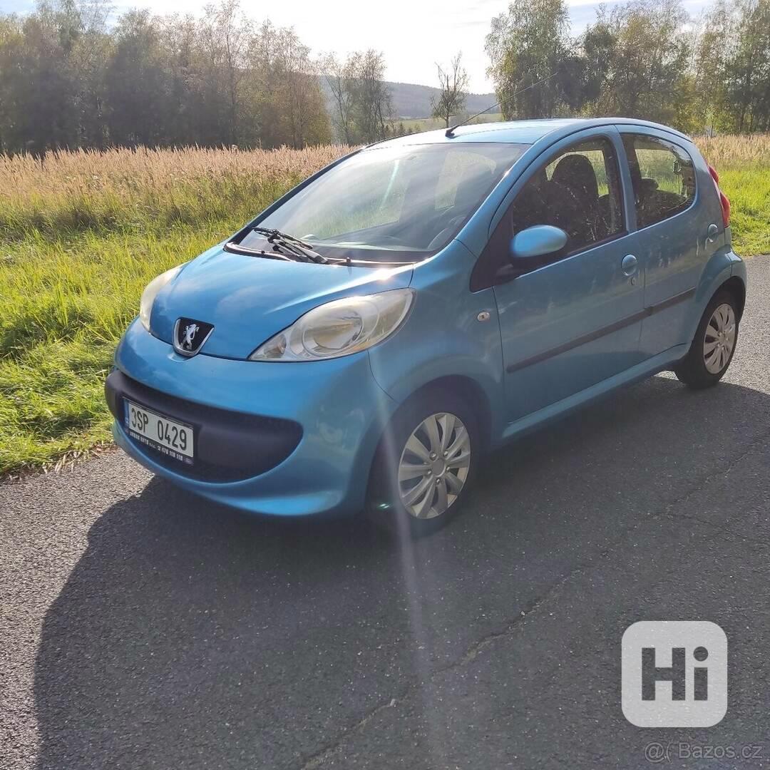 Peugeot 107 1,0   r.v.2011 - foto 1