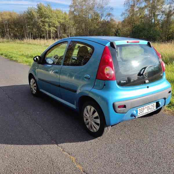 Peugeot 107 1,0   r.v.2011 - foto 17
