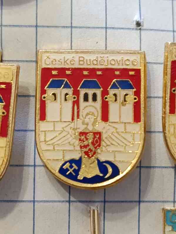 Retro odznaky heraldické znaky českých a slovenských měst - foto 6