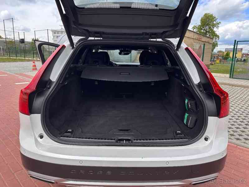 Volvo V90 CC D5 AWD, POLESTAR, DPH - foto 11