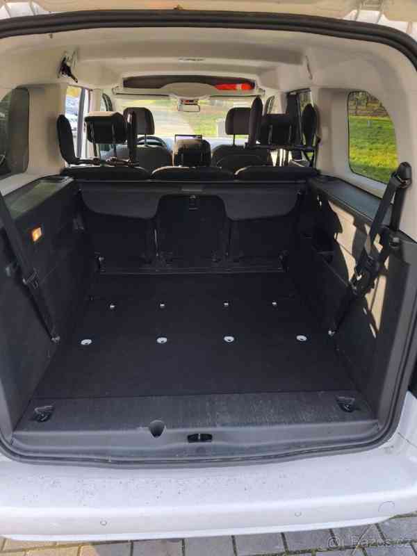 Opel Combo CDTI, 2024, 7 míst - foto 17