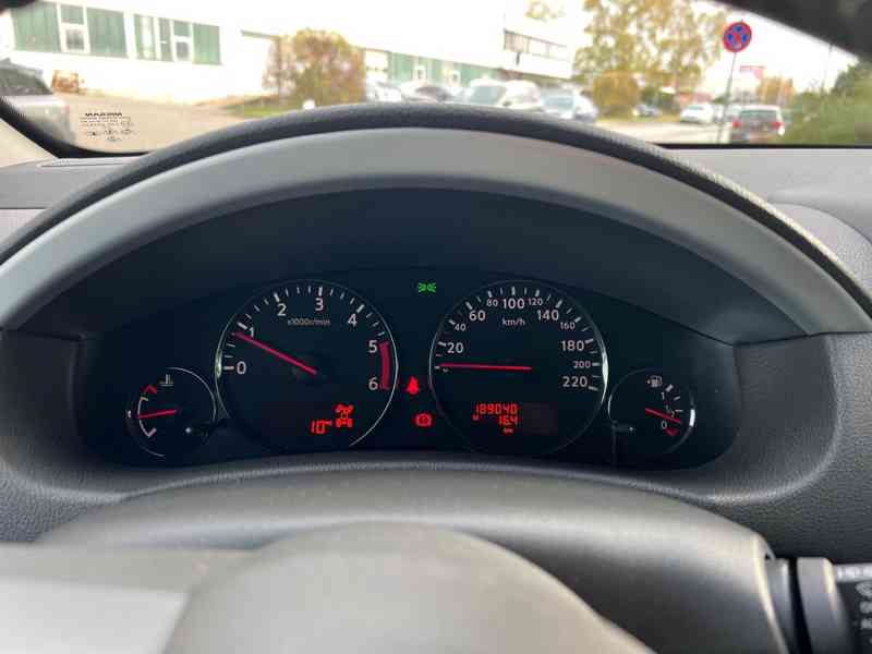 Nissan Pathfinder 2.5 dCi SE 140kw - foto 17