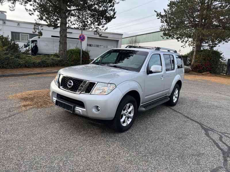 Nissan Pathfinder 2.5 dCi SE 140kw - foto 15