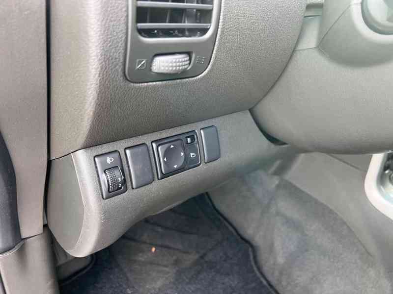 Nissan Pathfinder 2.5 dCi SE 140kw - foto 8