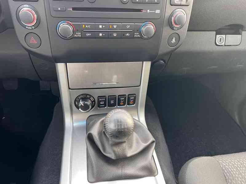 Nissan Pathfinder 2.5 dCi SE 140kw - foto 16