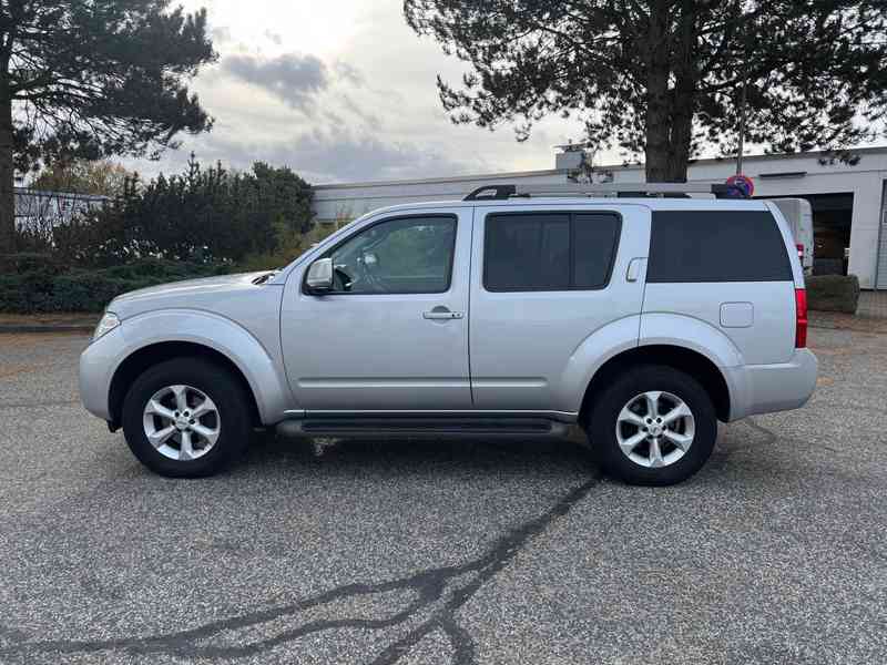 Nissan Pathfinder 2.5 dCi SE 140kw - foto 7