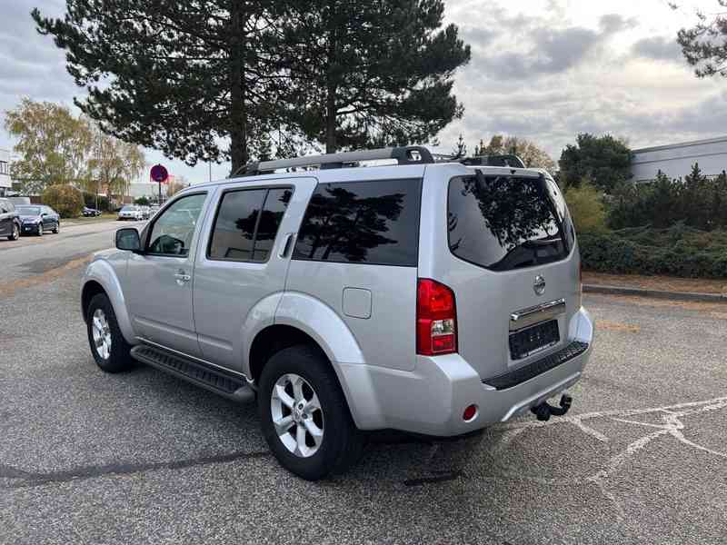 Nissan Pathfinder 2.5 dCi SE 140kw - foto 5