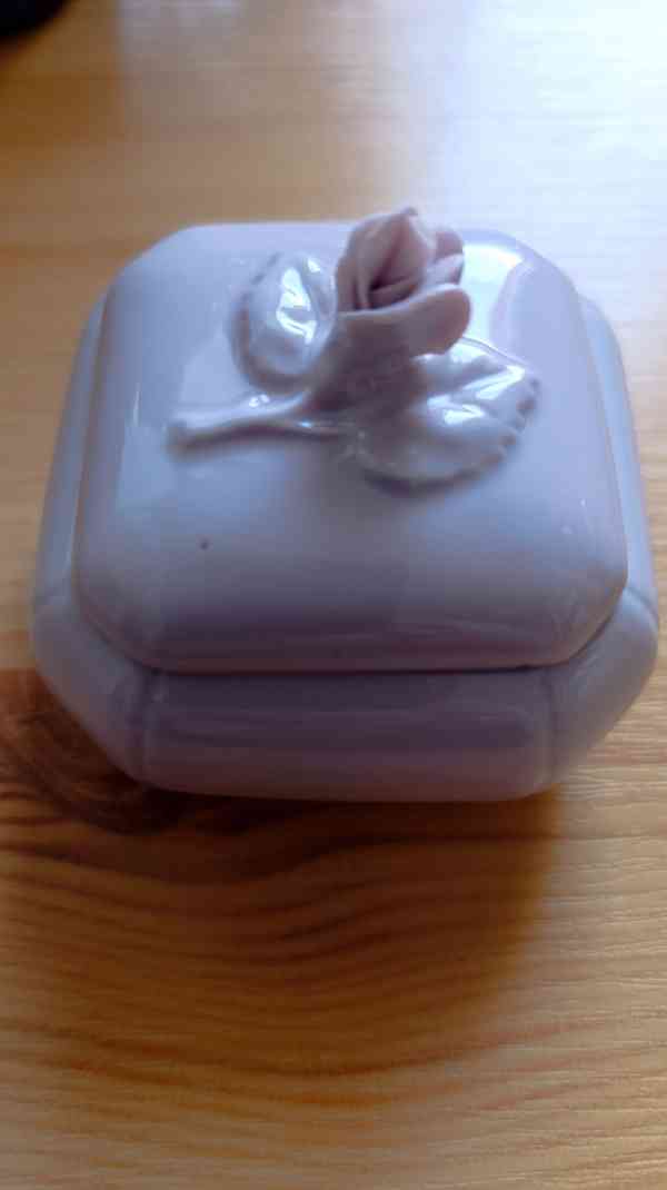 Dóza čtverhranná s víkem - foto 4