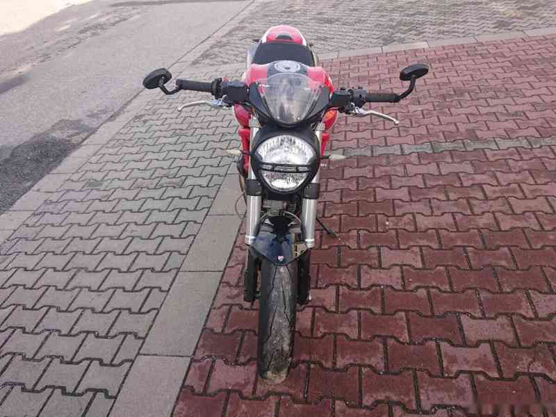 Ducati Monster 796 2011 - foto 8