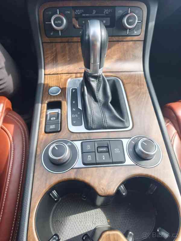 Volkswagen Touareg 3,0 - foto 10