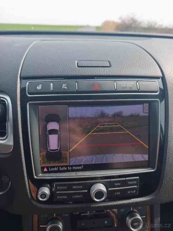 Volkswagen Touareg 3,0 - foto 13