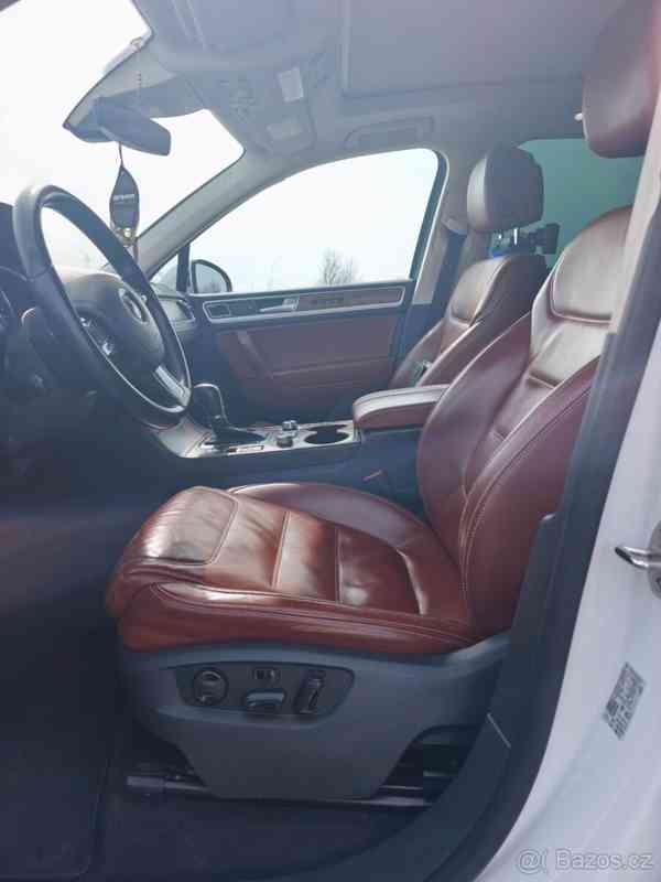 Volkswagen Touareg 3,0 - foto 16