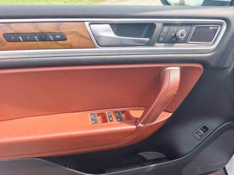 Volkswagen Touareg 3,0 - foto 3