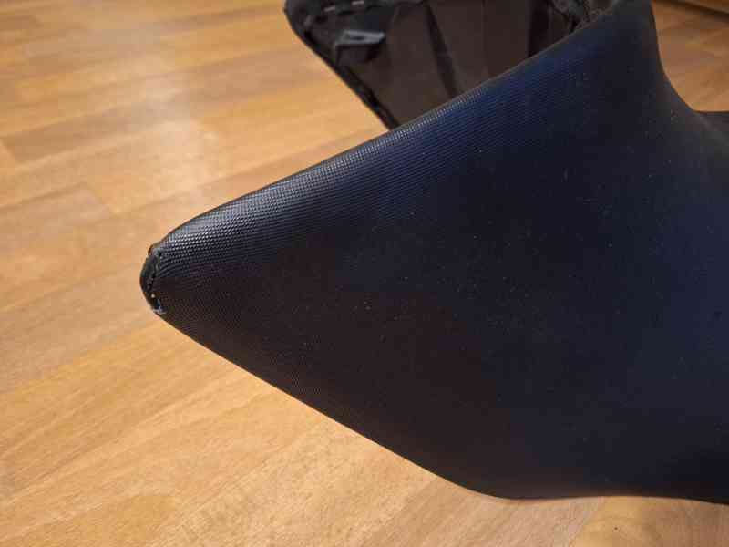 Prodám originál sedlo řidiče BMW R 1200 GS 04-07 - foto 4