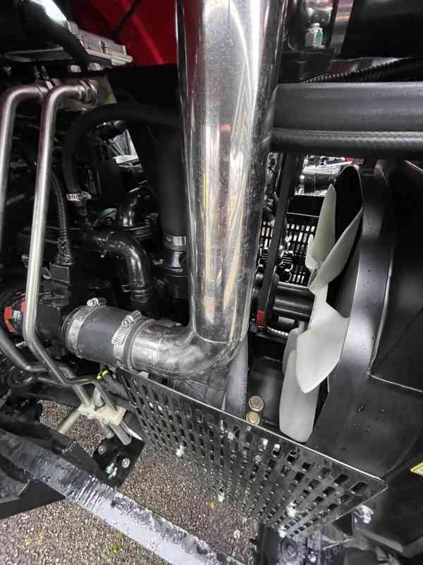 Prodam traktor HANWO HWB 604C, STAGE V, pohodlná kabina - foto 4