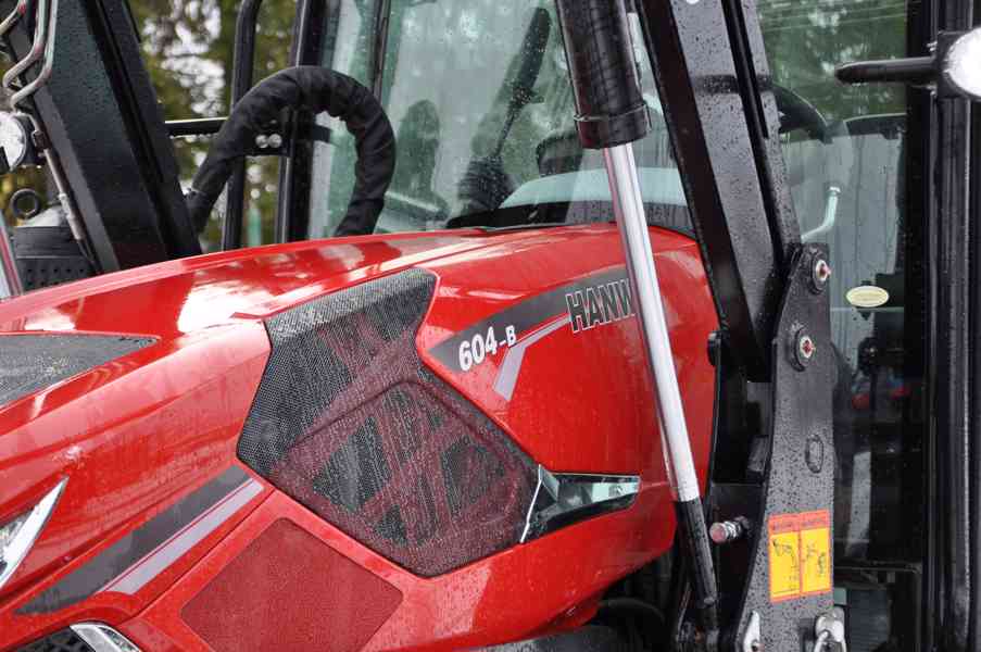Prodam traktor HANWO HWB 604C. Traktor  65 koni 48kW. - foto 3