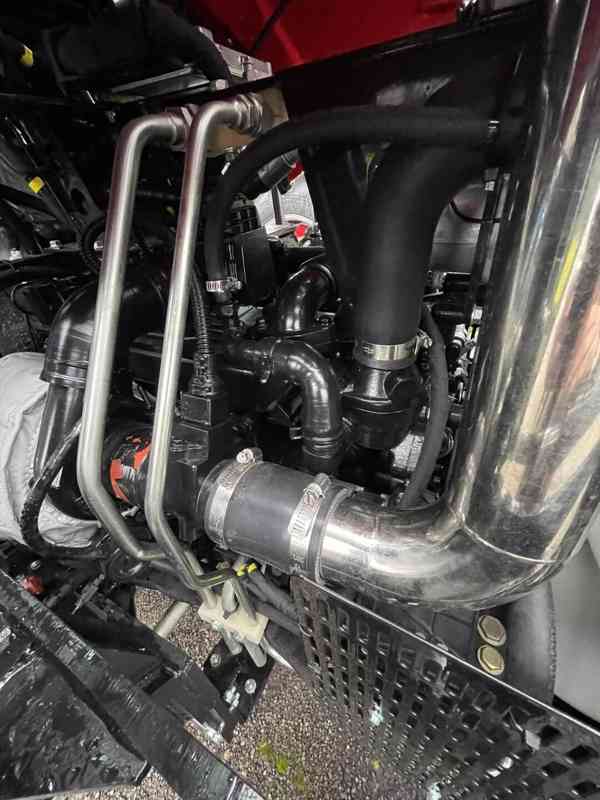 Prodam traktor HANWO HWB 604C, STAGE V, pohodlná kabina - foto 3