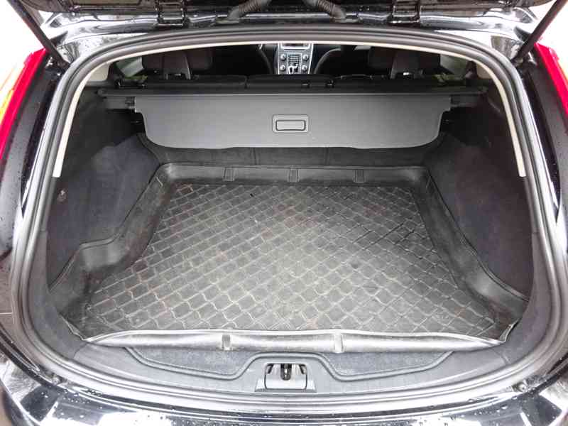 Volvo V60 2.0 D3 r.v.2016 (110 kw) servisní knížka  - foto 12