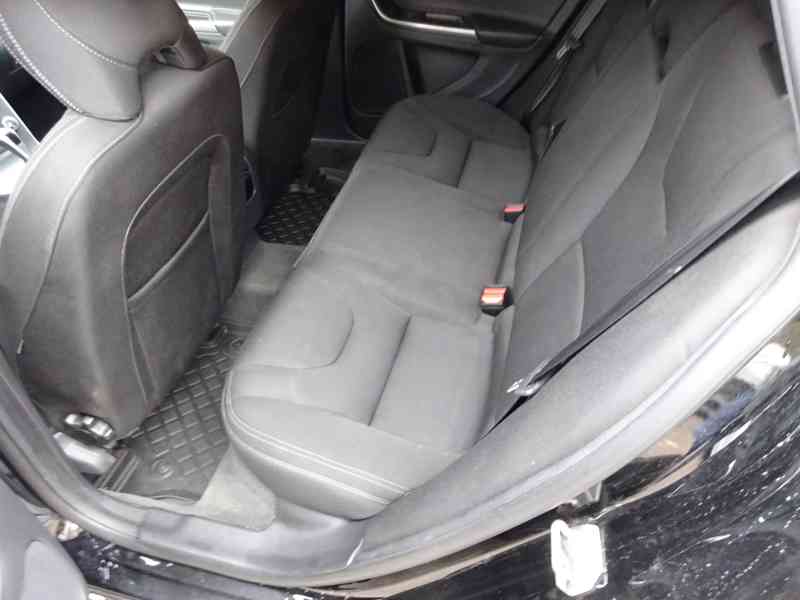 Volvo V60 2.0 D3 r.v.2016 (110 kw) servisní knížka  - foto 11