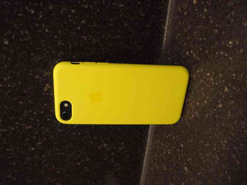 Originální silikonový kryt (iPhone 8/SE 2020) - foto 1