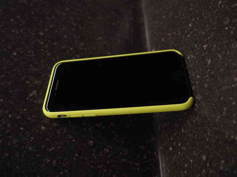 Originální silikonový kryt (iPhone 8/SE 2020) - foto 2