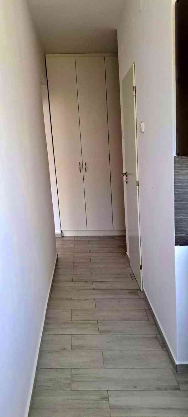 Pronájem bytu 1+1 - foto 12
