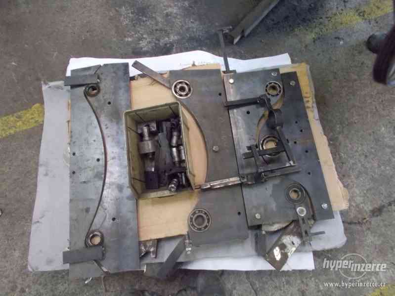 Horizontální hydraulický lis GLASSER - SLEVA - foto 11