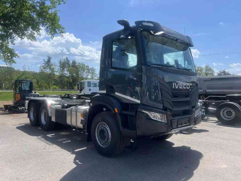IVECO AD300X54Z/P HR OFF nosič kontejnerů Hiab Multilift - foto 2
