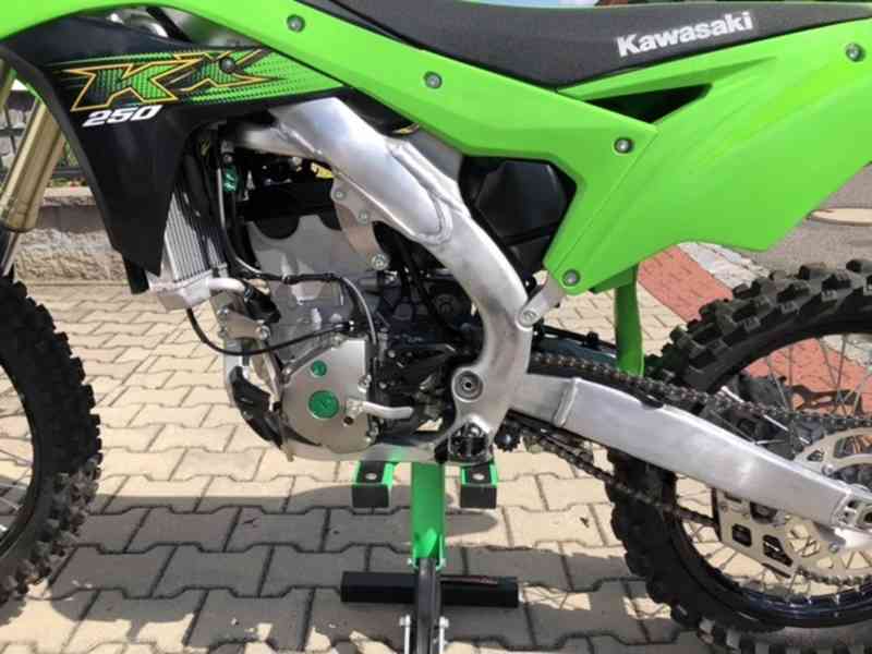 KAWASAKI KX 250 Zelená TOP - foto 2