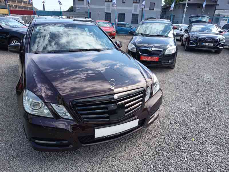 MERCEDES Benz E 350 4Matic ČR  - foto 2