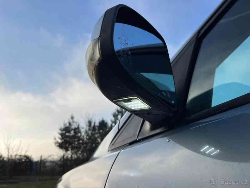 Ford Focus 2,0   i 107kW velmi pěkný stav - foto 17