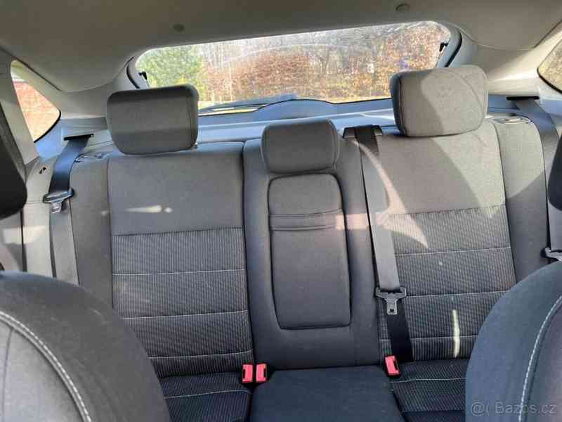 Ford Focus 2,0   i 107kW velmi pěkný stav - foto 11