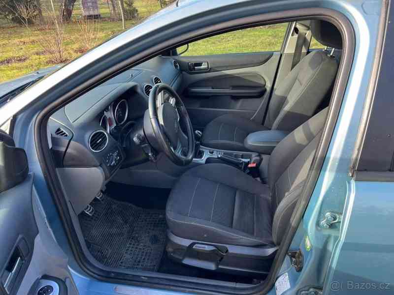 Ford Focus 2,0   i 107kW velmi pěkný stav - foto 9