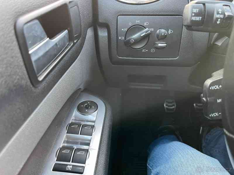 Ford Focus 2,0   i 107kW velmi pěkný stav - foto 19