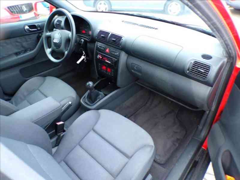 Audi A3 1,6 i KLIMATIZACE - foto 12