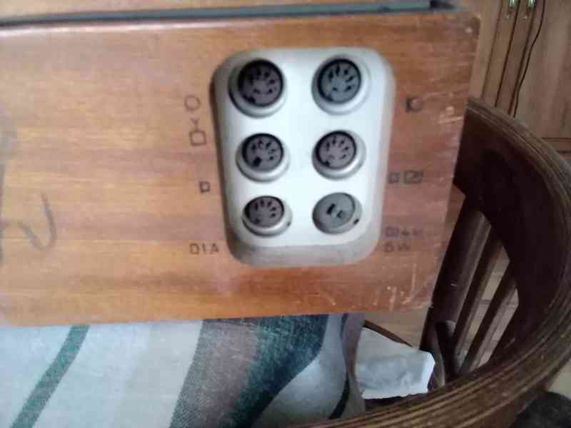 Kotoučový magnetofon ve dřevě - foto 2