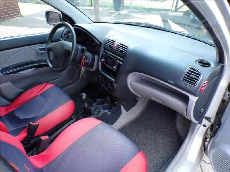 Kia Picanto 1,1 i KLIMATIZACE - foto 12