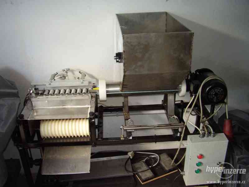 stroj na výrobu boilí - foto 1