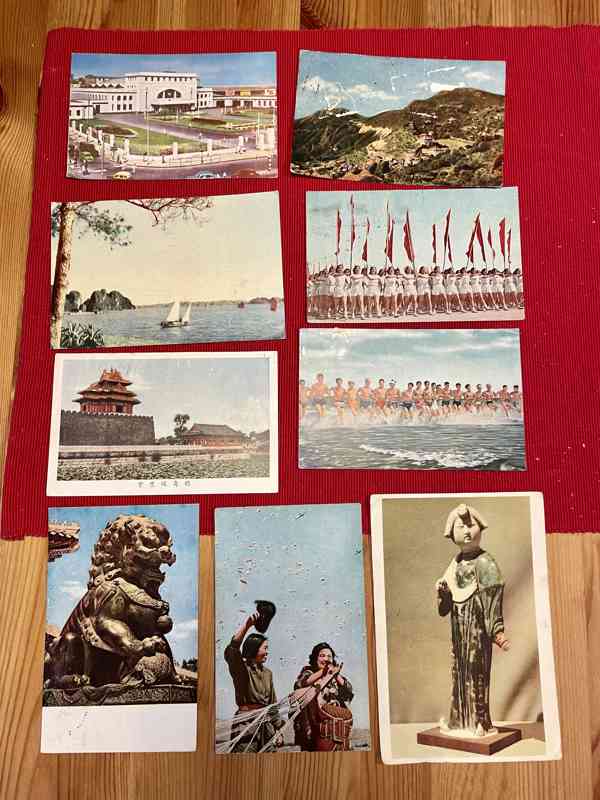 Staré pohlednice z Číny z r. 1950 - 56