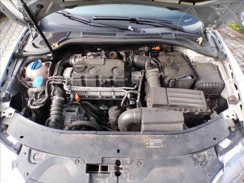 Škoda Superb 2,0 TDI AMBITION - foto 14
